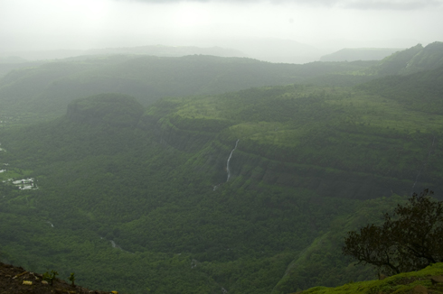 lions_point_view_point_lonavala_4.jpg