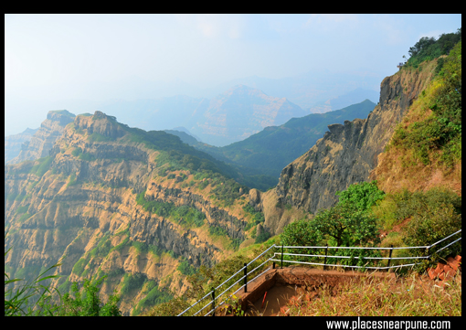 arthurs_seat_view_point_mahabaleshwar_10